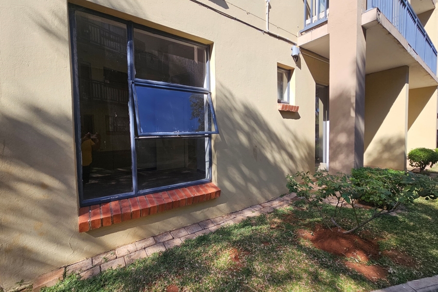 To Let 2 Bedroom Property for Rent in Geelhoutpark North West